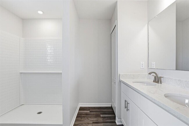 Building Photo - 10715 Ironwood Tree Wy