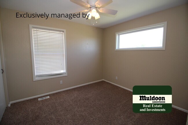 Building Photo - Pet Friendly and Spacious HOME!! Available Soon!
