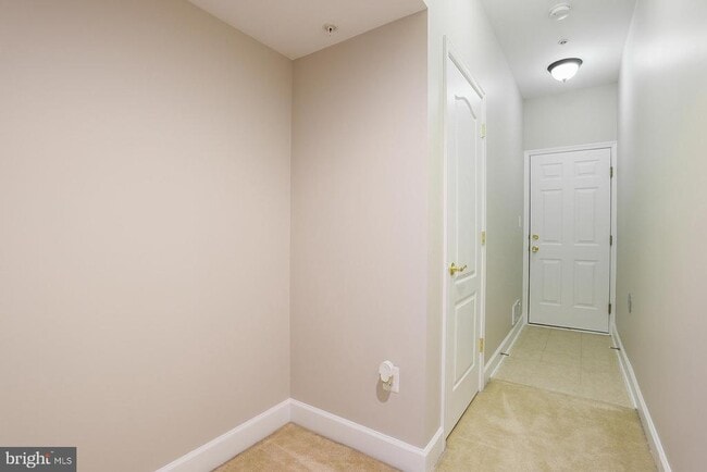 Building Photo - 13538 Waterford Hills Blvd