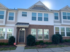 Building Photo - 106 Synandra Dr