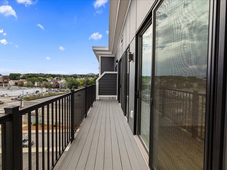 Building Photo - 50 Hichborn St