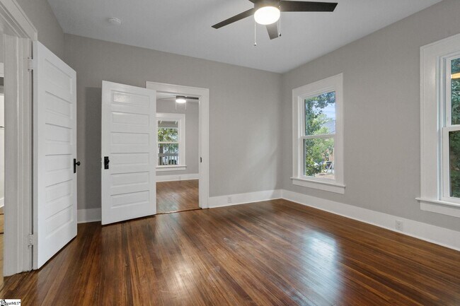 Building Photo - 3 Whitsett St