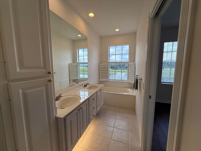 Building Photo - 150 Wentworth Ct