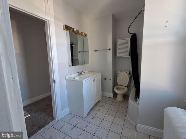 Building Photo - 108 S Clifton Ave