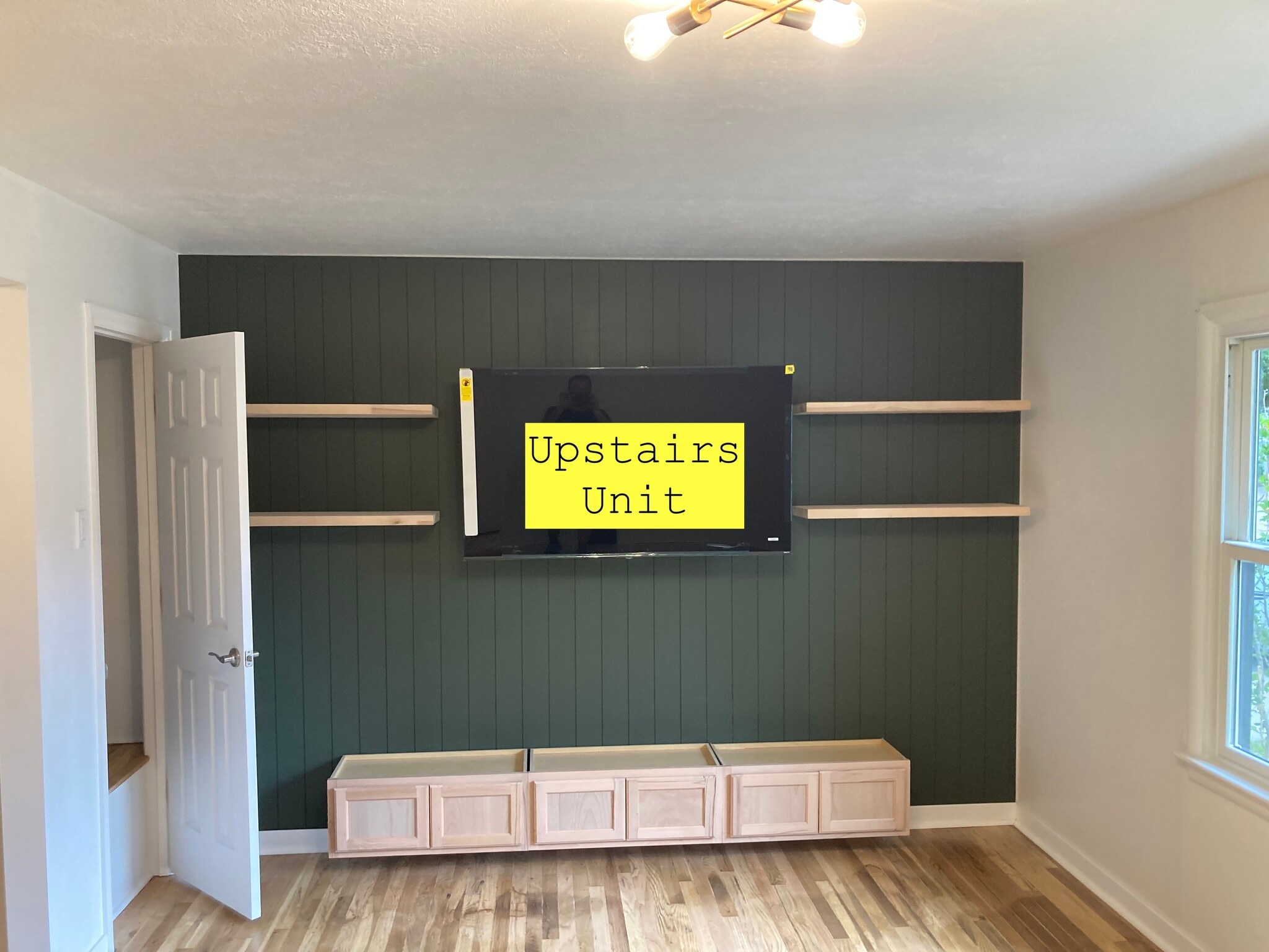 Building Photo - 943 Raymond Pl