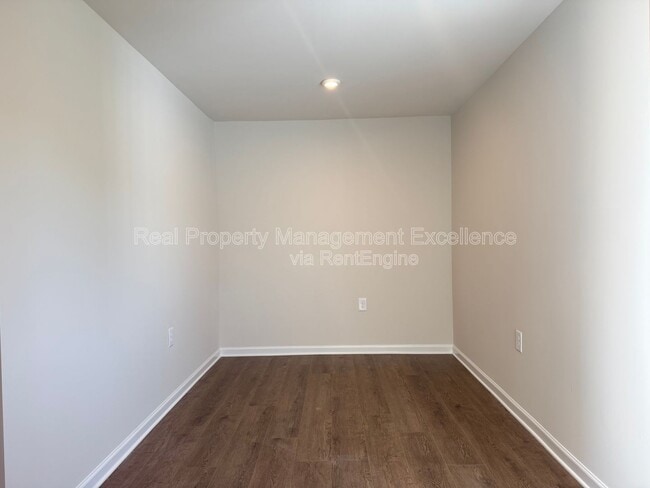 Building Photo - 372 Grand Silo Rd