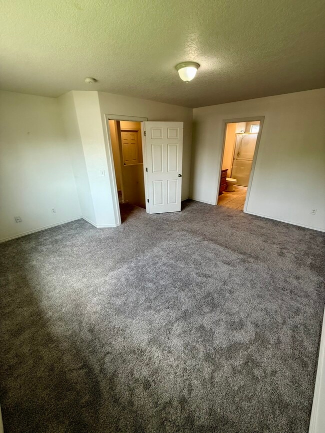 Master Bedroom - 440B Laguna Dr