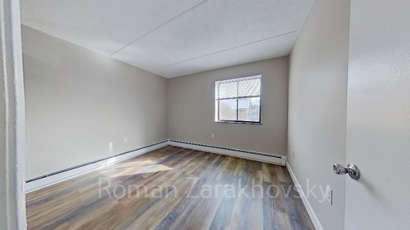 Building Photo - 12 Cottage Ct