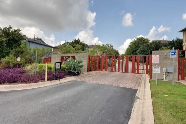 Building Photo - 2017 Warely Ln