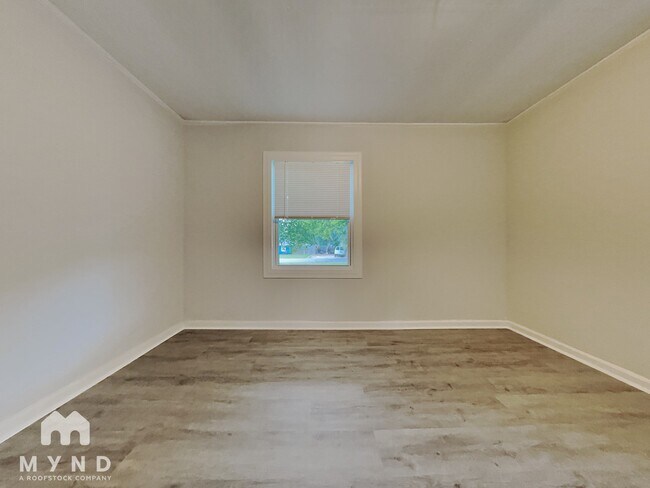 Building Photo - 1693 Concord Dr SE