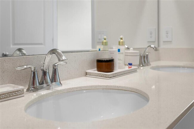 Building Photo - 884 Laurel Vw Wy