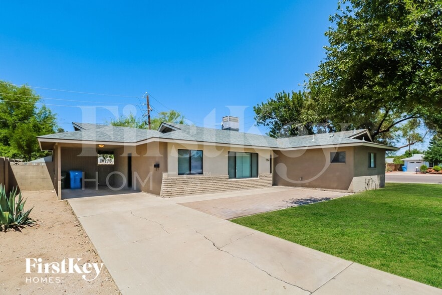 Building Photo - 7156 N 17th Dr