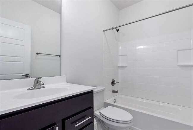 Building Photo - 2044 Bellefontaine St