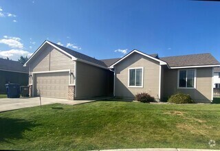 Building Photo - 3 Bedroom Home on Cul-De-Sac for Rent!