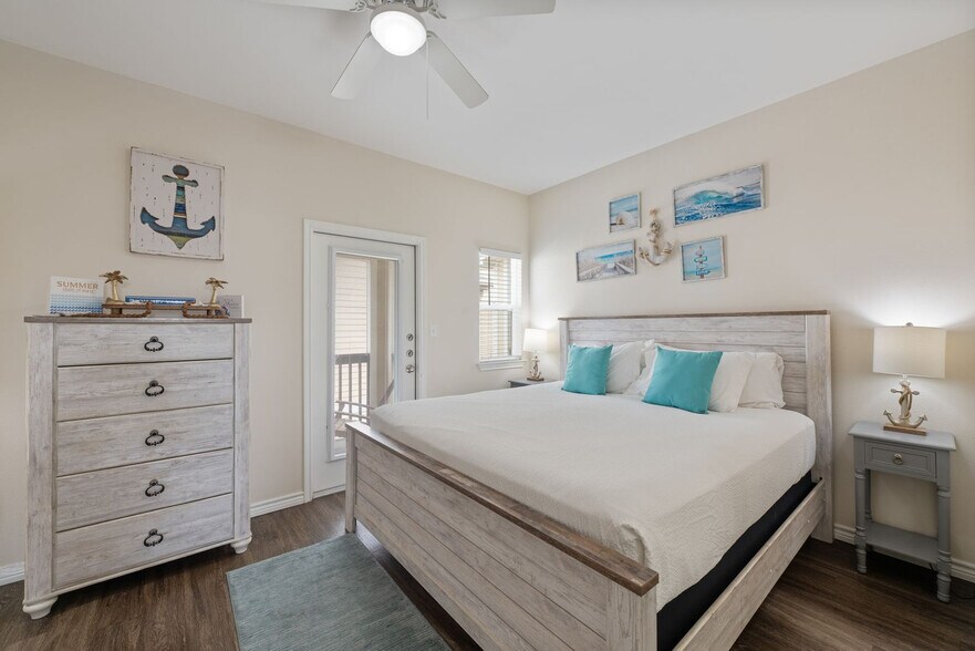 Building Photo - 14810 Leeward Dr