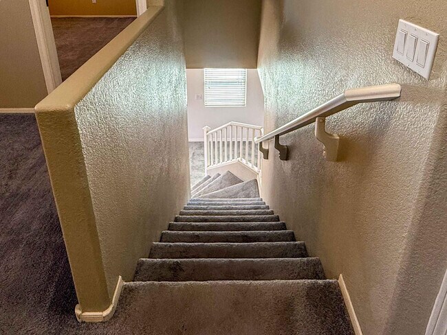 Building Photo - 3103 W Zachary Dr