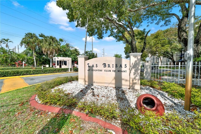 Building Photo - 7125 NW 186th St