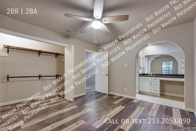 Building Photo - 709 Meadow Arbor Ln