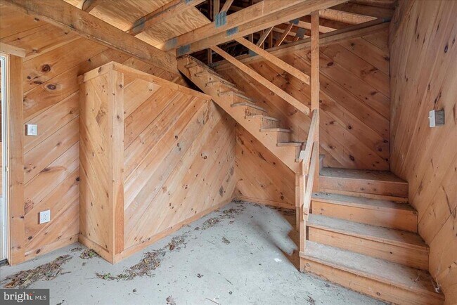 Building Photo - 9036 Jeffery Rd
