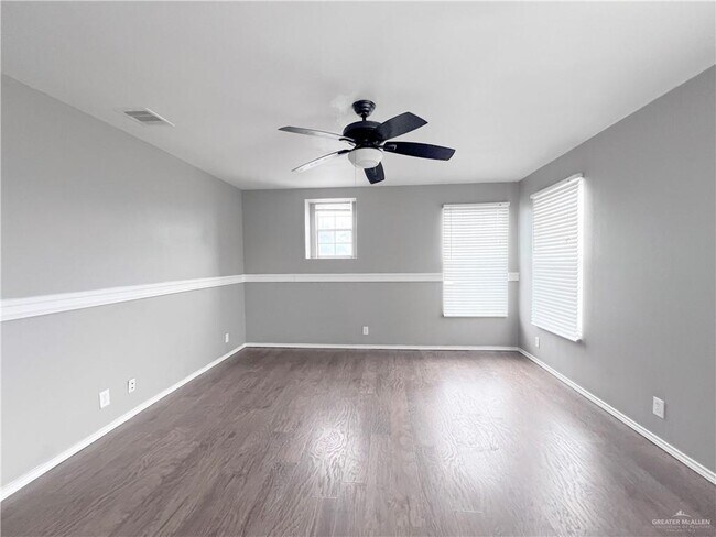 Building Photo - 4116 Petunia Ave