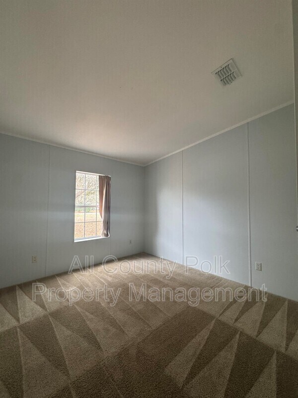 Building Photo - 913 Saddlewood Blvd