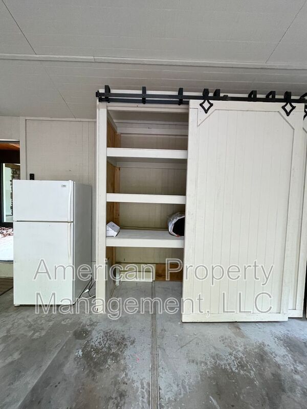 Building Photo - 3711 E 108th St