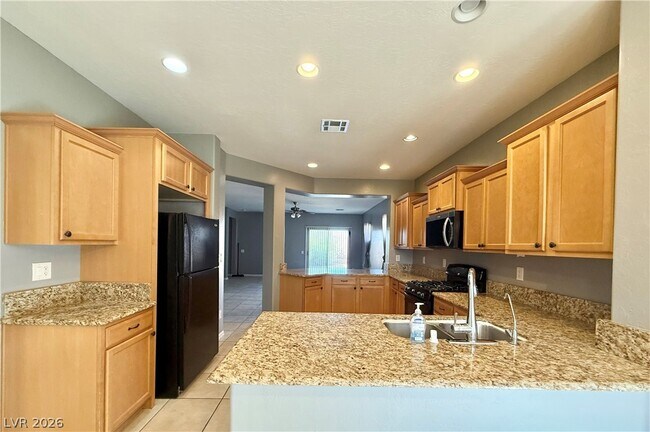 Building Photo - 3989 Spanish Barb St