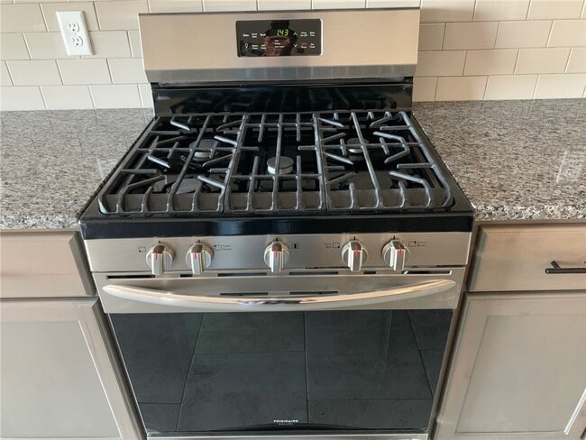 Building Photo - 740 Arkansas Black