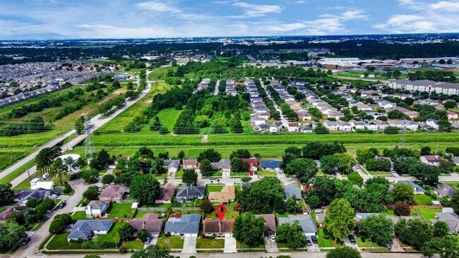 Building Photo - 4015 Lufborough Dr