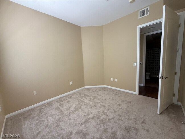 Building Photo - 68 E Serene Ave