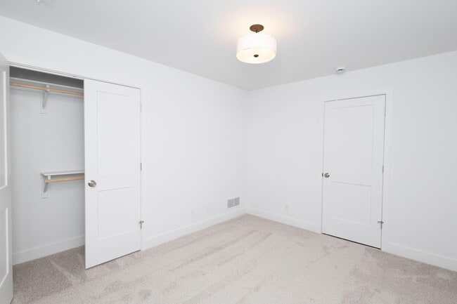 Building Photo - 4600 Chambers Bay Dr