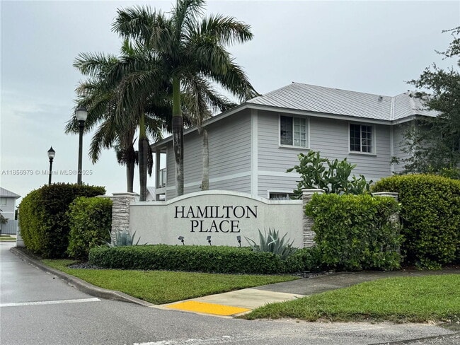 Primary Photo - 1780 SE 9th Ave