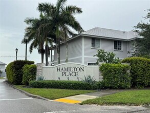 Building Photo - 1780 SE 9th Ave