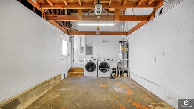 Building Photo - 518 Yuba St
