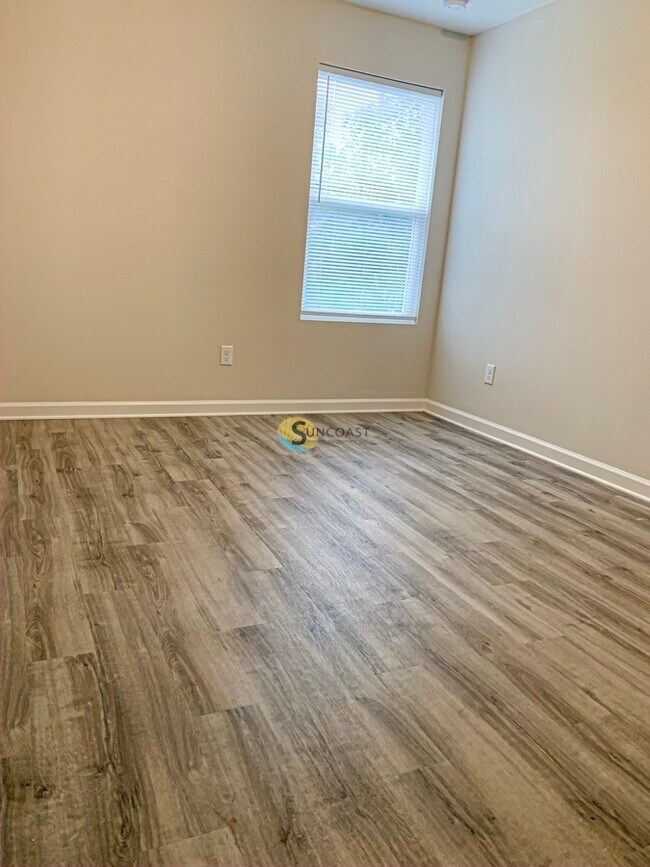 Building Photo - 3551 Rain Forest Dr W