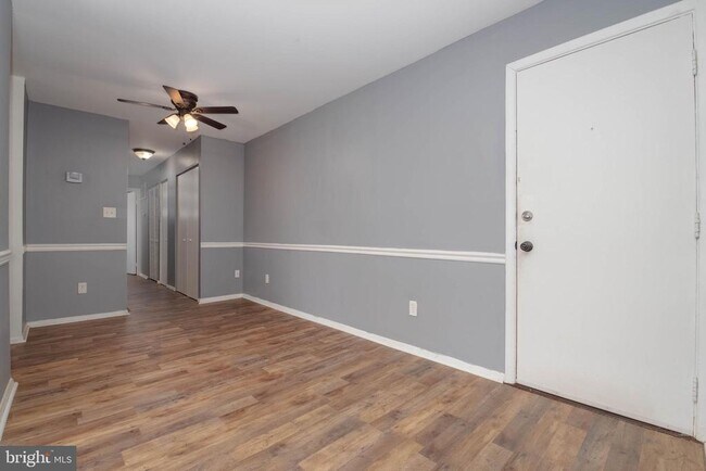 Building Photo - 4409 Falls Bridge Dr