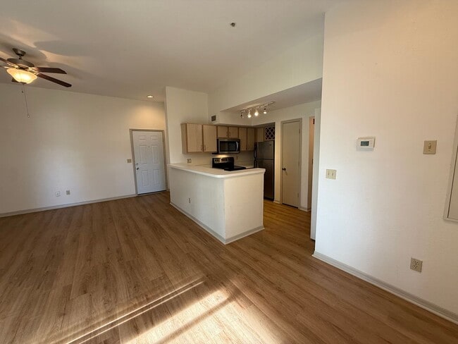 Building Photo - Mesa 6 LLC - Bermuda Dunes Units