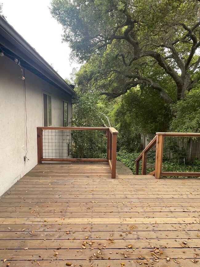 Building Photo - Upper East/Mission Area 3 Bedroom Home - Available Mid-August