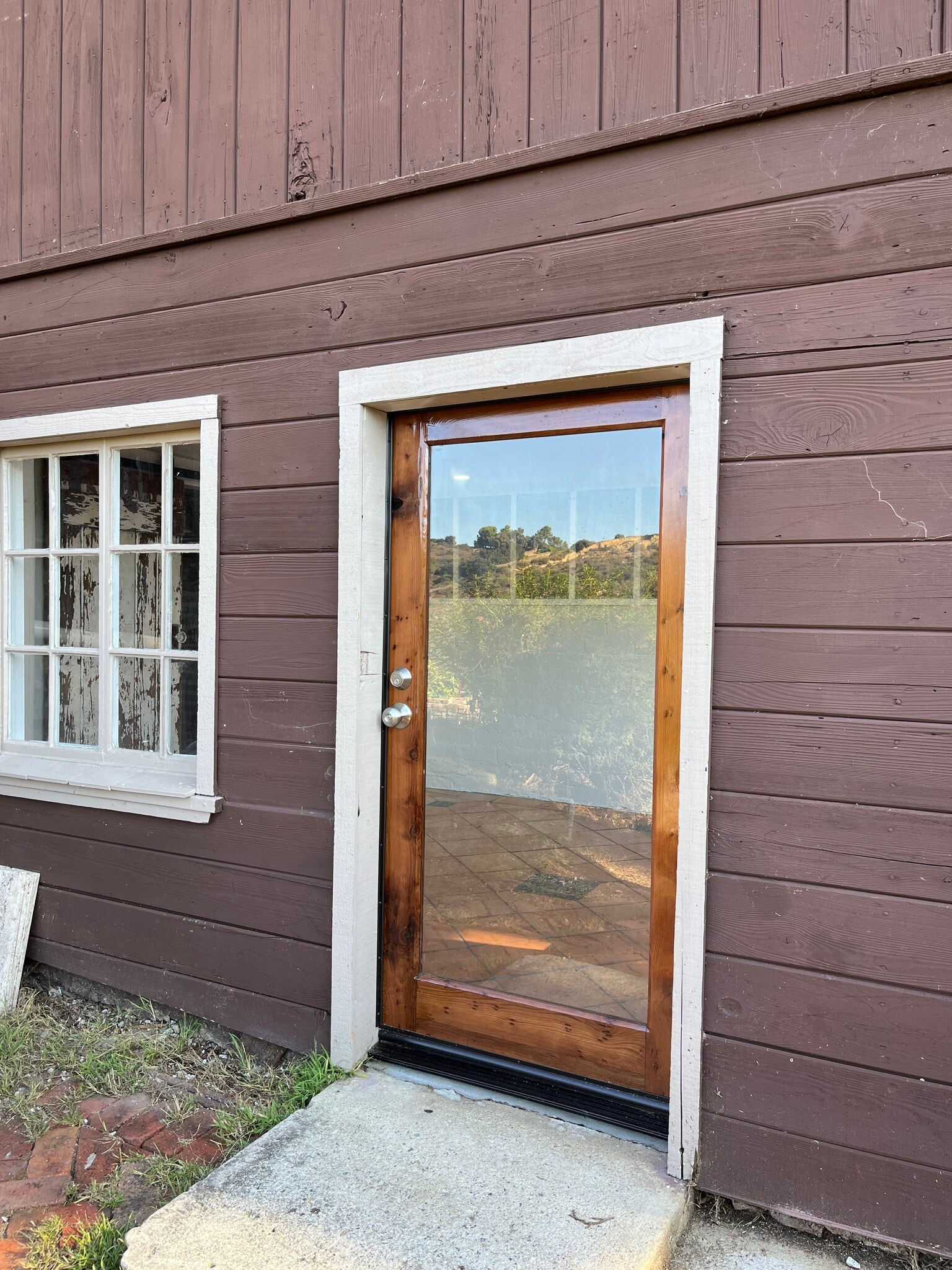 Building Photo - 1124 Rosario Dr