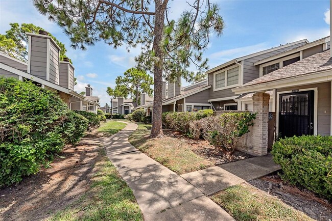 Building Photo - 6345 Cattails Ln