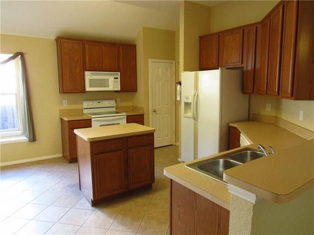 Building Photo - 1811 Lake Travis Dr