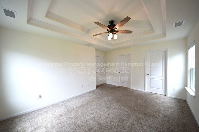 Building Photo - 126 Peck Ln