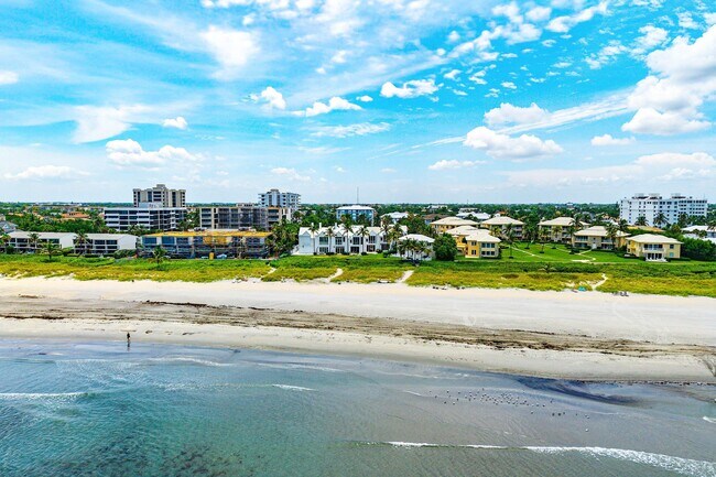 Building Photo - 2115 S Ocean Blvd