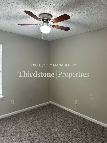 Building Photo - 2148 Baldwin St