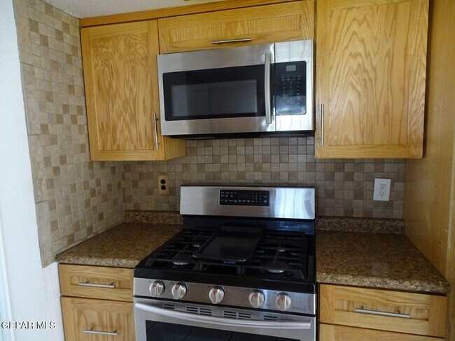 Building Photo - 5245 Roger Maris Dr