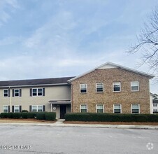 Building Photo - 121 Cordell Dr