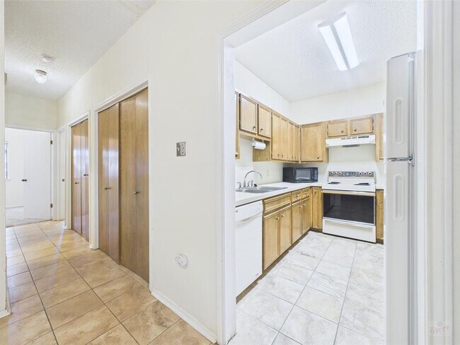 Building Photo - 4406 Avenue A