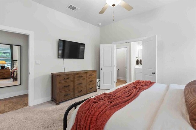 Building Photo - 185 Brooks Ranch Dr