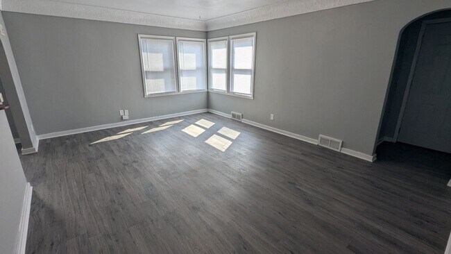 Building Photo - 1720 Logan Ave