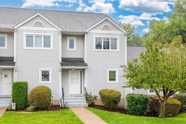 Building Photo - 94 Oak Ridge Dr